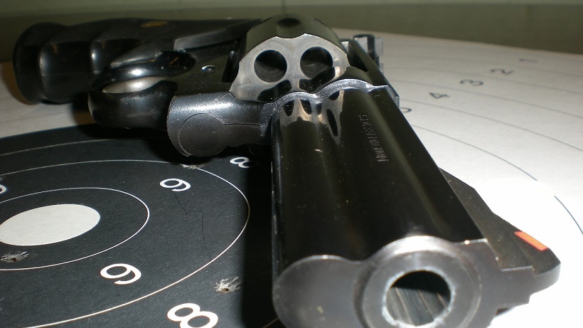 Emporter légalement des armes à feu personnelles à l’étranger ?
